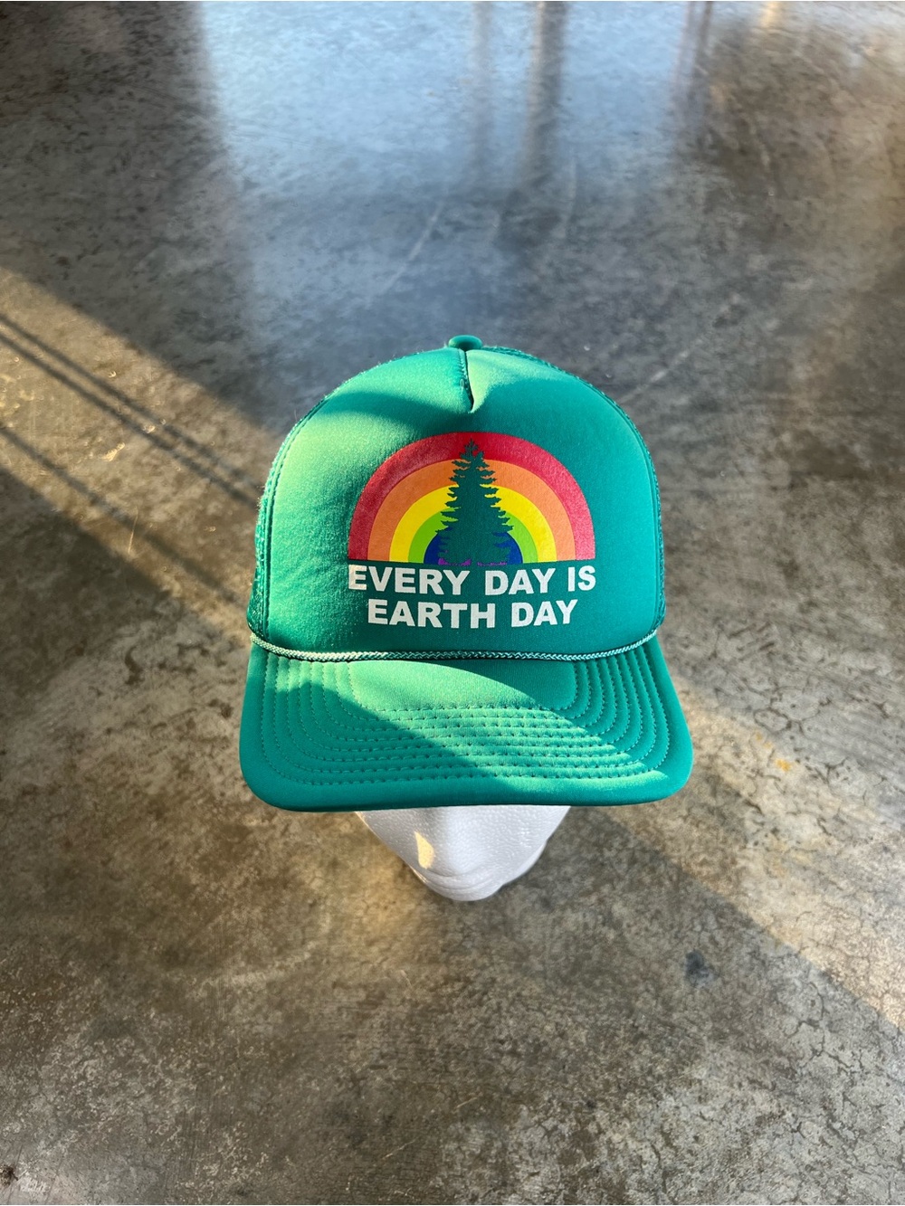 O’Neill Every Day Is Earth Day Trucker Hat Green Rainbow Snapback OS